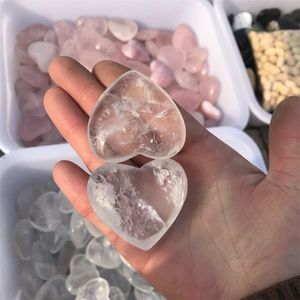 Venta al por mayor de fábrica: Piedra de cuarzo natural transparente en forma de corazón, pulida, para sanación Reiki, gema del amor, para joyería, regalo, decoración del hogar. - Product Image 2