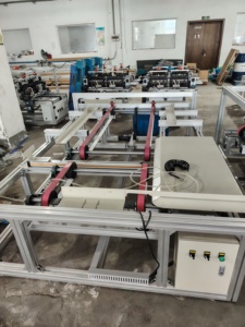 Nouvelle machine de soudage automatique BOYAN pour la soudure des côtés et des coins des feuilles de protection en plastique, pour profilés creux en PP et feuilles de protection à bulles - Product Image 2