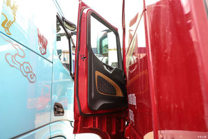 รถบรรทุกหัวลาก Shacman X5000S 6X4 560 แรงม้า ดีเซล ยูโร 5 พวงมาลัยซ้าย สำหรับขนส่งสินค้าหนัก รุ่นใหม่ - Product Image 5