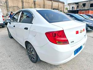2014 Saic Chevrolet Sails <span class=keywords><strong>Sedan</strong></span> Hot Bán 1.4L Của Nhãn Hiệu Khí/Xăng Nhiên Liệu R14 Lốp Kích Thước Vải Ghế Fwd Trái Bán Buôn Trung Quốc - Product Image 3