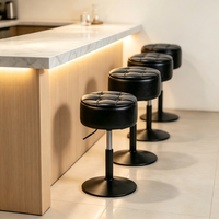 Tabouret de comptoir pivotant rembourré moderne, en similicuir capitonné, avec réglage en hauteur par vérin à gaz, base en métal noir, mobilier commercial