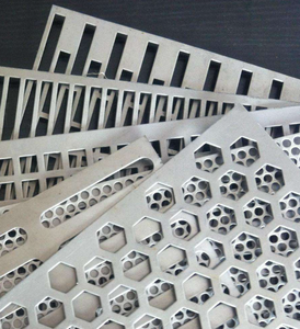 Panneau métallique perforé à motif ajouré, revêtu de poudre, anti-rouille, pour usage extérieur - Product Image 5