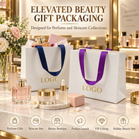 Sacs en papier couché 270g avec votre propre logo, 18,5 x 8 x 16,5 cm, en stock, avec dorure à chaud pour cadeaux de parfums et de soins de la peau