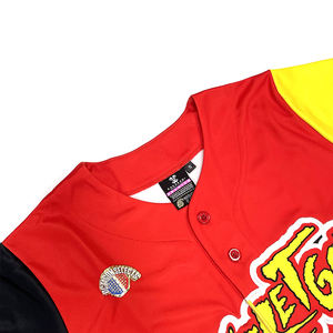 เสื้อเบสบอล OEM เสื้อเบสบอลเยาวชนสีแดงพิมพ์ลายด้วยความร้อนพิมพ์แบบระเหิดตามสั่ง - Product Image 5