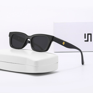Lunettes de soleil carrées rétro pour femmes, monture en plastique noir, protection UV400, type 3, pare-soleil, numéro de pièce 1996 - Product Image 3
