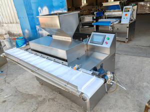 Đầy đủ tự động đa đầu phun kem phun <span class=keywords><strong>Donut</strong></span> Filler Injector Bánh Mì Bánh mứt Máy chiết rót - Product Image 3