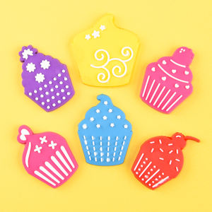 Nouvelle arrivée pvc sabots breloques personnalisé dessin animé gâteau breloques designer sabots breloques pour femmes sabots - Product Image 6