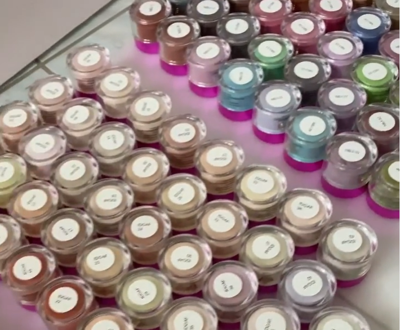 Más de 2000 colores