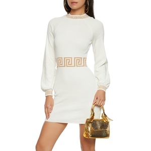 Vestido suéter mini con ribete de clave griega disponible en stock - Product Image 2