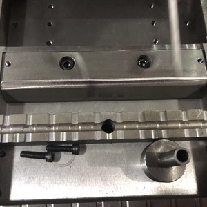 Fabbricazione della muffa delle etichette della corda della piastra della guarnizione del panno per octavia - Product Image 6