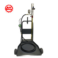 Pompe à fût pneumatique mobile 3:1 de 208 litres (55 gallons) pour transfert de lubrifiant, avec chariot robuste