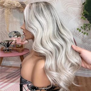 Parrucca Frontale in Pizzo HD con Capelli Vergini Remy Ondulati, Colore Grigio Argento, Cuticola Allineata, Attaccatura Pre-Pizzicata, Senza Colla - Product Image 3