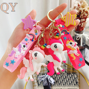 QY mignon arc-en-ciel licorne porte-clés 3D PVC dessin animé cheval pendentif rose jaune bleu sac breloque caoutchouc cadeau - Product Image 4