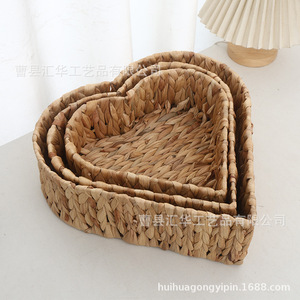 Handmade woven <b>baskets</b>, gourd grass heart-shaped straw <b>storage</b> <b>baskets</b>, desktop sundries <b>baskets</b>, cosmetic <b>storage</b> <b>baskets</b>. - Product Image 3