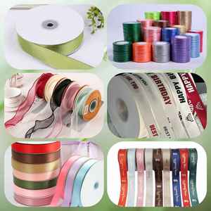 ริบบิ้นผ้าซาตินพิมพ์ลายดอกไม้หรูหราแบบกำหนดเอง พร้อมโลโก้ปั๊มทอง ผลิตจากโพลีเอสเตอร์ 100% มีให้เลือก 196 สี - Product Image 6