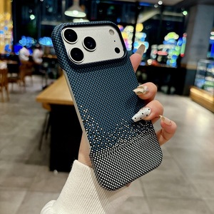 เคสคาร์บอนไฟเบอร์แท้แบบฟอร์จสำหรับ iPhone 17  วัสดุ PC แข็งแรง  แม่เหล็กในตัว สำหรับ iPhone 18 Pro เคสคาร์บอนไฟเบอร์ - Product Image 3