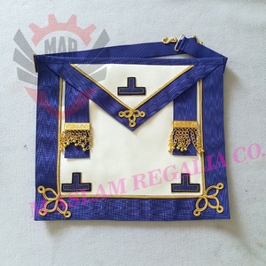 ผ้ากันเปื้อน WM ของจังหวัดลายดอกกุหลาบจากราชกกุธภัณฑ์อังกฤษ - Product Image 3