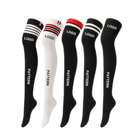 Chaussettes de danse polyvalentes à trois bandes pour femmes Chaussettes de compression tricotées à tube haut pour l'automne Utilisation quotidienne Corps personnalisé