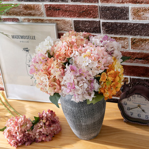 Hydrangeas artificiels de haute qualité faits à la main, toucher réel, latex, grande tête, vert et blanc, fleurs d'<span class=keywords><strong>hortensia</strong></span> pour la décoration de mariage - Product Image 1