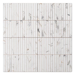 Piastrella Navona Calacatta Pretagliata 35 X 35 Finitura Opaca con Bordi Irregolari - Product Image 1