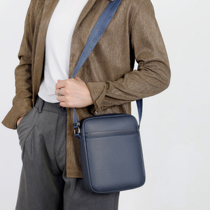 Bolso Bandolera Deportivo Casual de Alta Calidad para Exteriores, Bolso de Pecho Multicompartimento de PU para Negocios - Product Image 3