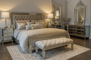 Ensemble de chambre à coucher moderne avec lit Queen Size et lit King Size au design miroir - Product Image 5