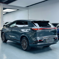 Dongfeng Aeolus L8 2026 Hybride SUV d'occasion, sièges en cuir foncé, conduite à gauche, édition Dream 185KM, en stock pour la vente en gros/détail
