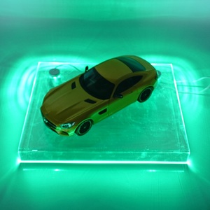 Base de exhibición acrílica transparente con iluminación LED personalizada al por mayor para modelos de coches coleccionables - Product Image 4
