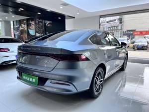 BY-D Qin PLUS 2022混合动力DM-i 55公里旗舰轿车左舵驾驶R17轮胎15,000千米里程欧6标准 - Product Image 4