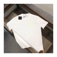 Nouveau modèle de t-shirt imprimé unisexe, respirant et confortable, idéal pour les tenues décontractées quotidiennes et les tenues de bureau.