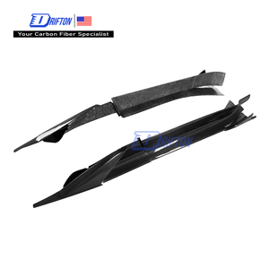 Faldón Lateral de Fibra de Carbono Preimpregnada Estilo MC20 Original para Maserati MC20 - Product Image 1