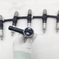 Iniettore 6218-11-3101 6218113101 Iniettore Carburante 095000-0562 0950000562 per Motore 6D140E Escavatore PC200-7 PC300-7 PC400-7