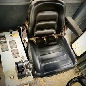 Motoniveladora Cat 140H de Segunda Mano con Excelente Rendimiento, Motoniveladora de la Serie CAT 140 - Product Image 4