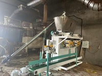 Sacs tissés semi-automatiques pour ensachage et conditionnement de 20kg, 25kg, 50kg de terre, engrais, urée, argile kaolin, aliments pour animaux et compost