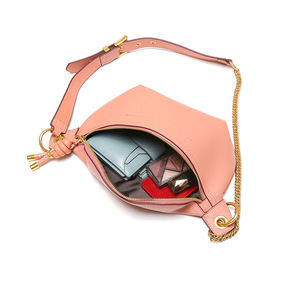 <span class=keywords><strong>Sac</strong></span> <span class=keywords><strong>Banane</strong></span> <span class=keywords><strong>Femme</strong></span> en Cuir Véritable Tendance, <span class=keywords><strong>Sac</strong></span> de Poitrine en Similicuir pour Dames avec Chaînes - Product Image 6