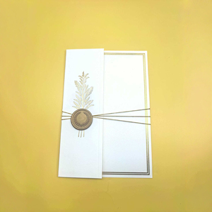 Tarjetas de invitación de boda hechas a mano de alta gama, cera para sellar y sellos - Product Image 6