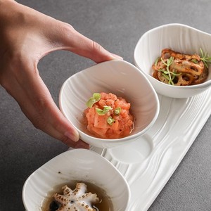 Grano surfact en relieve mate blanco <span class=keywords><strong>tapas</strong></span> aperitivo 3 salsas dsihes plato de cerámica para servir al por mayor para restaurante - Product Image 4