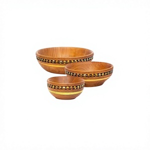 Ensemble de 3 bols à salade en bois de différentes tailles, forme ronde design, pour servir les aliments en cuisine, à bon prix en Inde - Product Image 1