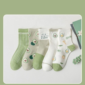 Chaussettes d'été en coton biologique à motif fraise et <span class=keywords><strong>avocat</strong></span> pour femmes et jeunes filles – Vente en gros - Product Image 5