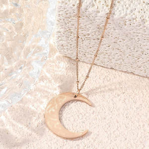 Collar de <span class=keywords><strong>Luna</strong></span> Creciente Chapado en Oro de 18k, Acero Inoxidable, Resistente al Agua y al Deslustre, con Logotipo Personalizado para Mujer - Product Image 6