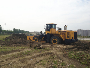 Bulldozer de Ruedas Grandes GTL550 de 50 Toneladas, Nuevo, con Calidad Confiable y Precio Económico para Granjas - Product Image 4