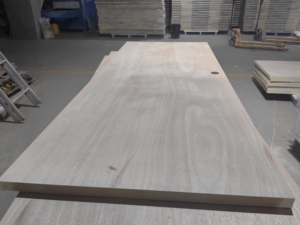 3mm Okoume/Sepele Face Chapa/caoba Puertas de madera Contrachapado - Product Image 4