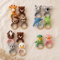 Kaiyue Hochet animal en crochet personnalisé, anneau en bois pour bébé, jouet en peluche fait main, jouet à crocheter, cadeau de dentition pour nourrisson et nouveau-né, bois de hêtre
