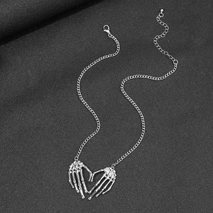 Collar con Colgante de Mano de Esqueleto para Hombre, Cadena de Clavícula de Aleación Estilo Gótico Punk, Uso Diario, Color Blanco - Product Image 3