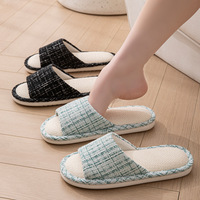 Nouvelles pantoufles pour femmes et hommes, style japonais, en lin, printemps/automne/été, intérieur, silencieuses, antidérapantes, chaussures de couple