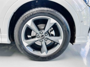 <span class=keywords><strong>Audi</strong></span> <span class=keywords><strong>Q3</strong></span> 35 TFSI Sporty Dynamic 1.4T 2022, Cockpit Virtuale da 12,3 Pollici, Accesso Senza Chiave, SUV Premium Economico con Guida a Sinistra - Product Image 4