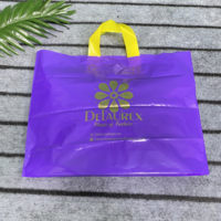 Offre spéciale Sacs en plastique pour magasin de commerce avec poignée souple Sacs à provisions cadeaux pour boutique