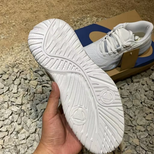 Scarpe da Tennis Personalizzate per Allenamento Leggero, Professionali, Comode, Leggere e Traspiranti, Ideali per <span class=keywords><strong>Uomo</strong></span>, Sport e Uso Quotidiano - Product Image 4