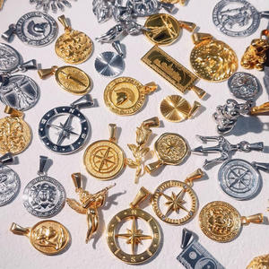 Liontin kustom tangan Caduceus Hamsa perhiasan gratis Tarnish liontin pria St Christopher Da Vinci kompas berlapis emas 18k untuk pria - Product Image 4