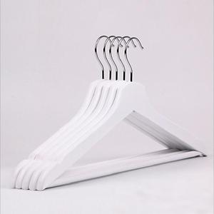 Cintres en bois écologiques antidérapants à double/simple niveau, personnalisables en gros, de haute qualité, pour manteaux et costumes, pour armoire et magasin de vêtements - Product Image 6